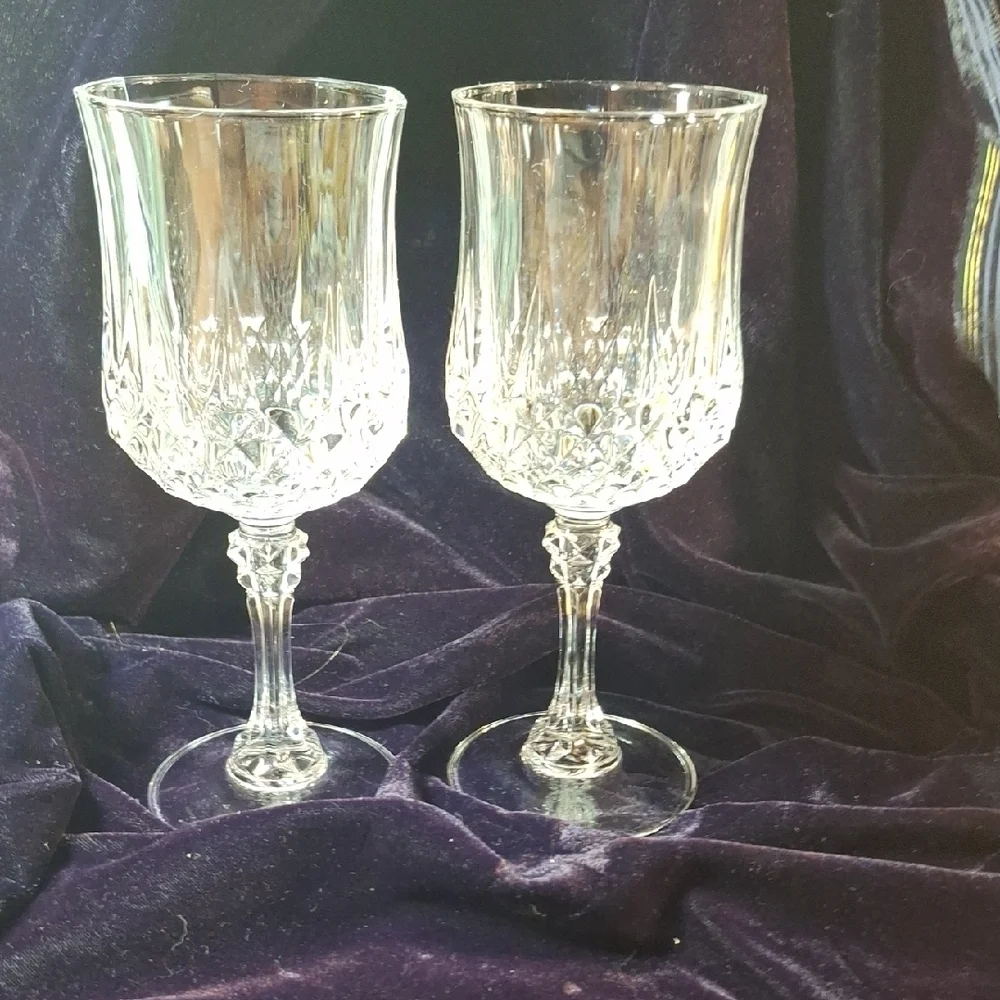 Elegant Crystal Pair Wine Glass Set of 2